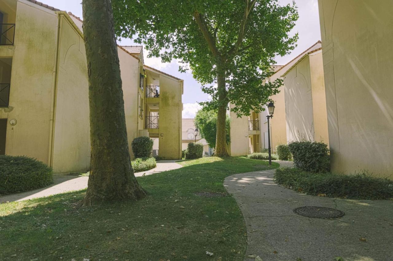 Luka'S Charming Apartment Near Disneyland Magny-le-Hongre Buitenkant foto